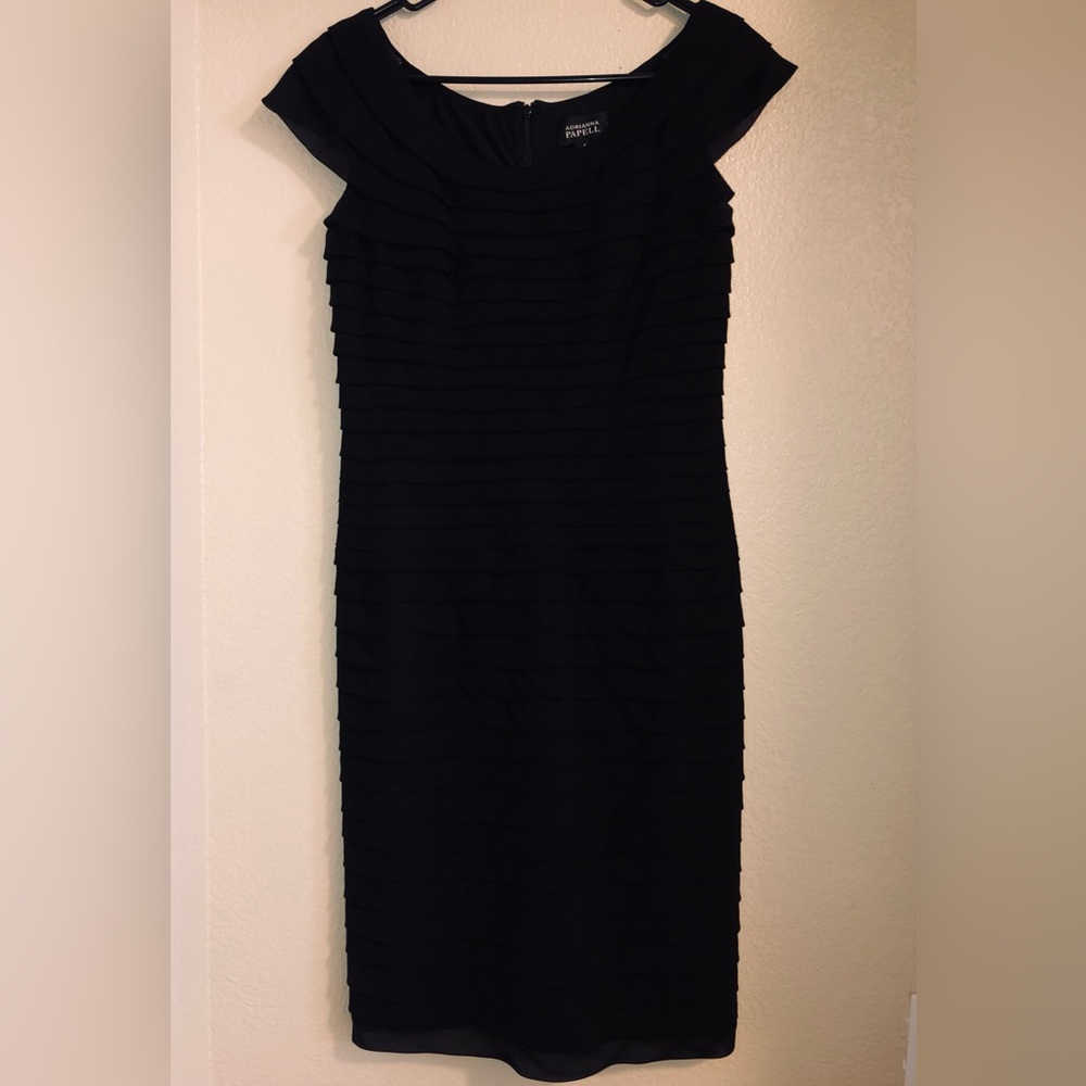 Adrianna Papell Black Sheath Dress Sz 6 Boat Neckline Sleveless